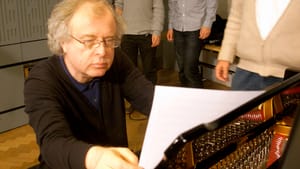 Sir András Schiff brought out the best in his piano and vice versa. (Photo via Creative Commons/Wikipedia.)