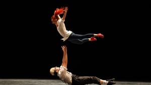 In Itzik Galili's 'O Balcao de Amor,' Céline Cassone's bravado impresses Alexander Hille's nerdy admirer. (Photo by qiqi.)