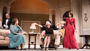 Preparing for a spirited séance: (l to r) Ian Merrill Peakes, Joyce Cohen, Linda Thorson, and Karen Peakes. (Photo by Lee A. Butz)