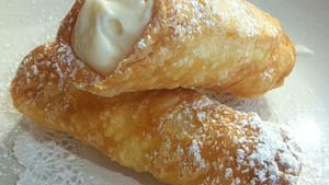 Do cannolis have a theme song? (Photo by Jules Morgan, via Wikimedia Commons.)