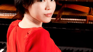 Pianist Ching-Yun Hu (Photo by Hanshun Wang)