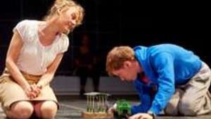 Niamh Cusack and Luke Treadaway in 'The Curious Incident': Behavioral problems. (Photo: Brinkhoff/Mogenburgimage.)