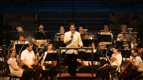DSO maestro David Amado programmed the concert to perfection. (Photo by Joe del Tufo/Moonloop Photography.)