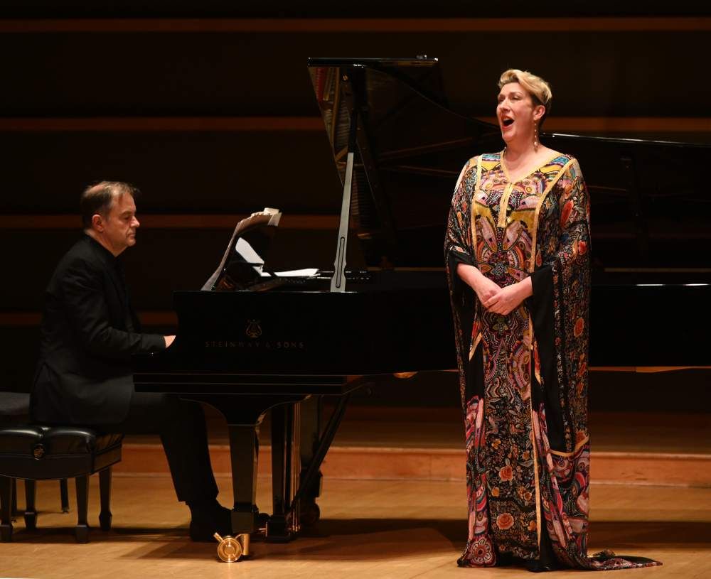 A years-long desire: Mezzo-soprano Dame Sarah Connolly onstage in Philly, with accompanist Julius Drake. (Photo by Pete Checchia.)