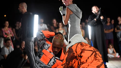 To this critic, 'manger,' Charmatz's 2018 Philly Fringe Fest entry, seemed unappetizing. (Photo by Benjamin Boar.)