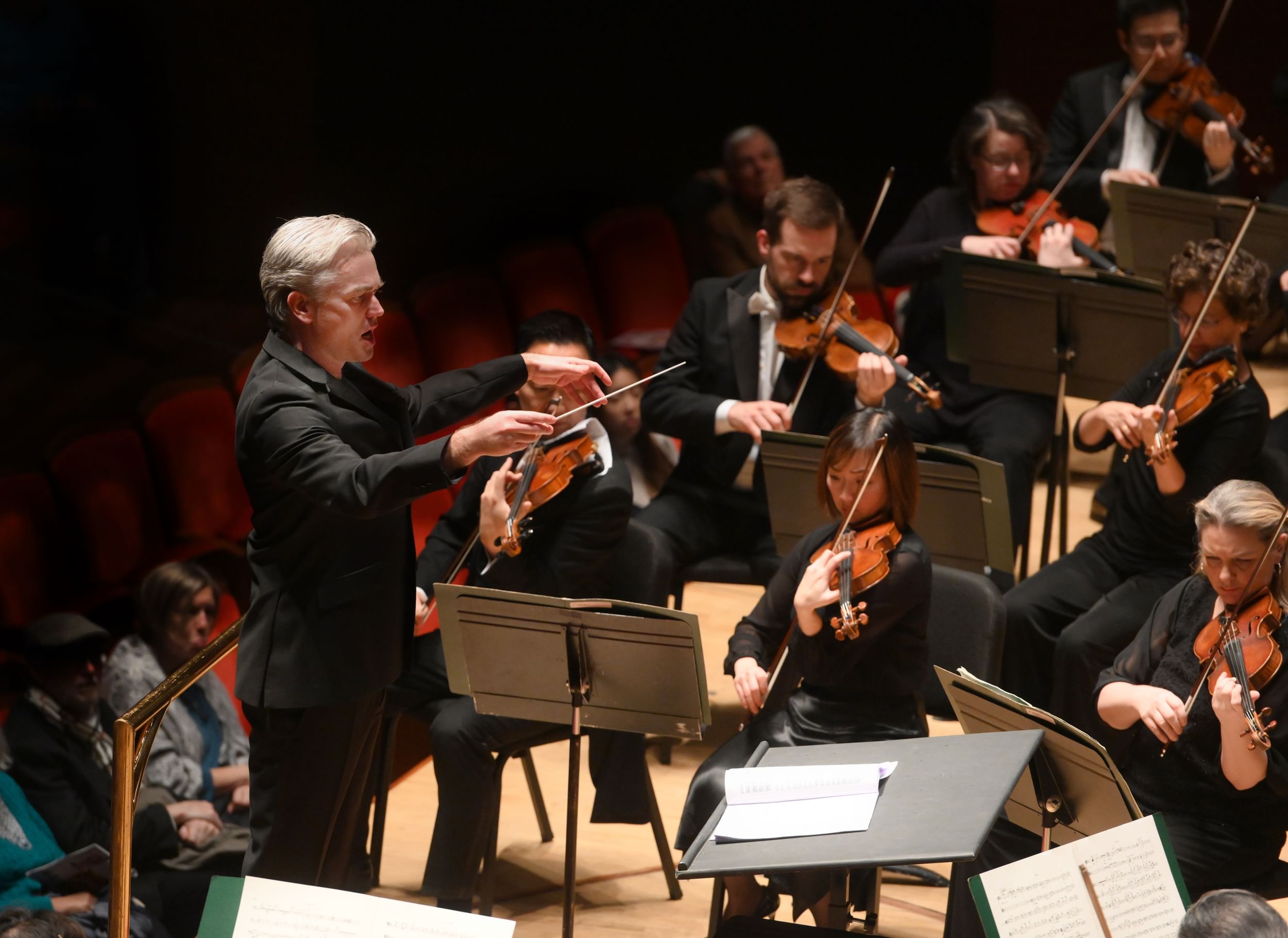 Conductor Edward Gardner may not be well-known in the US, but his visit to the Philadelphia Orchestra proved it’s time to take note. (Photo by Pete Checchia.)