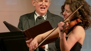 Actor Robert Edwin teamed with violinist Adelya Shagidullina. (Photo by Don Wilson.)