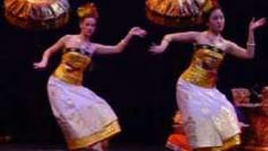 Gamelan dancers: It's all in the arms, hands and fingers.