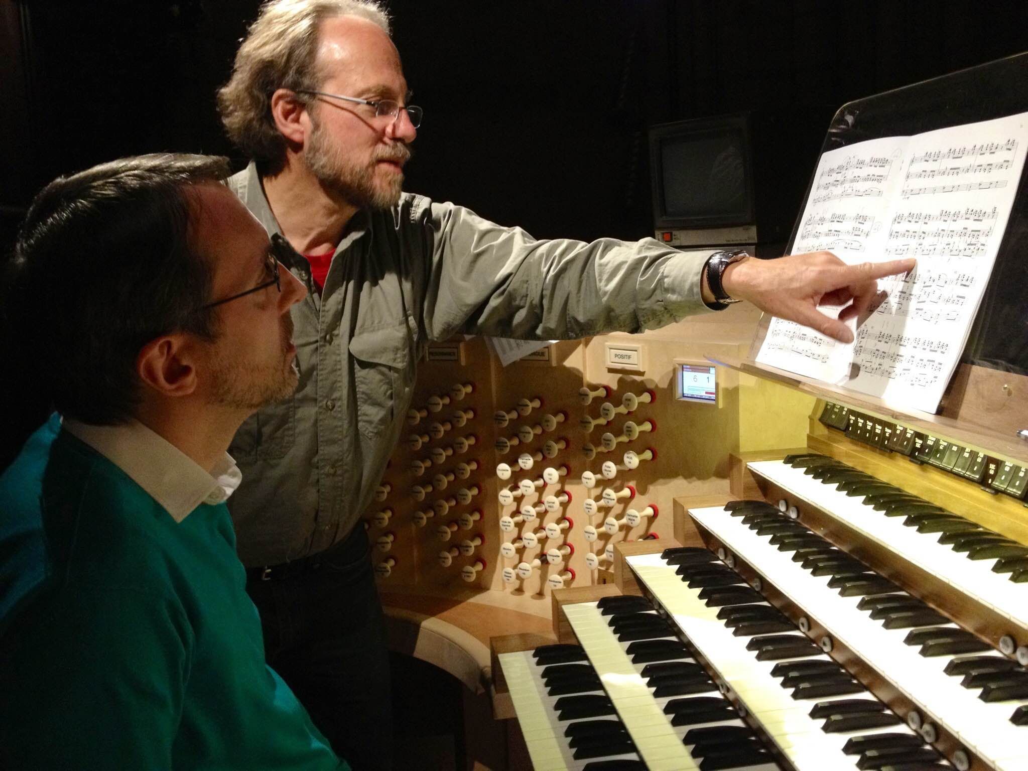 Boldly harnessing the organ at Notre Dame Cathedral: composer Gerald Levinson with organist Olivier Latry rehearsing for the 2013 premiere of ‘Au Coeur de l’Infini.’ (Photo by Nanine Valen.)