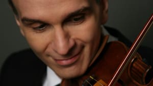 Gil Shaham: Crawling up Yannick’s sleeve. (photo via gilshaham.com)