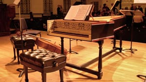 Pairing cello and harpsichord (photo via earlymusichicago.org)