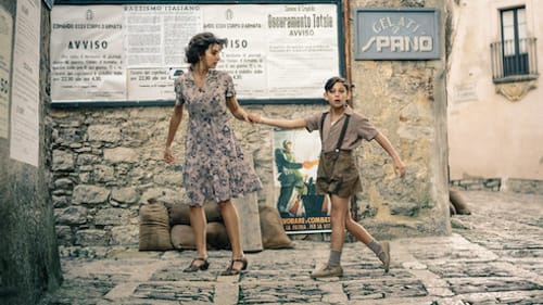 Sicilian villagers flee an air raid. (Photo courtesy of Penn Cinema Studies)