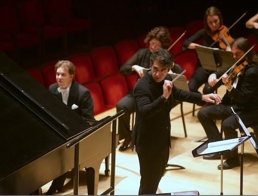 Conductor Sergey Smbatyan led the Malta Philharmonic in an ambitious program. (Photo by Joe Smith.)