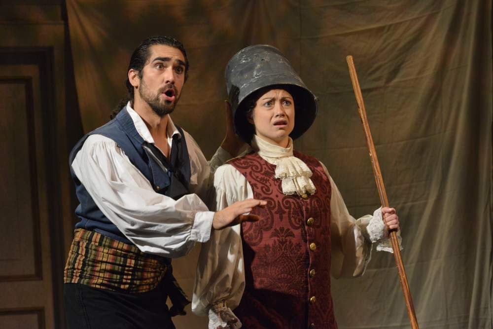 Right out of a Harlequin romance: Brent Smith with Pascale Spinney in ‘Le Nozze de Figaro.’ (Photo courtesy of AVA.)