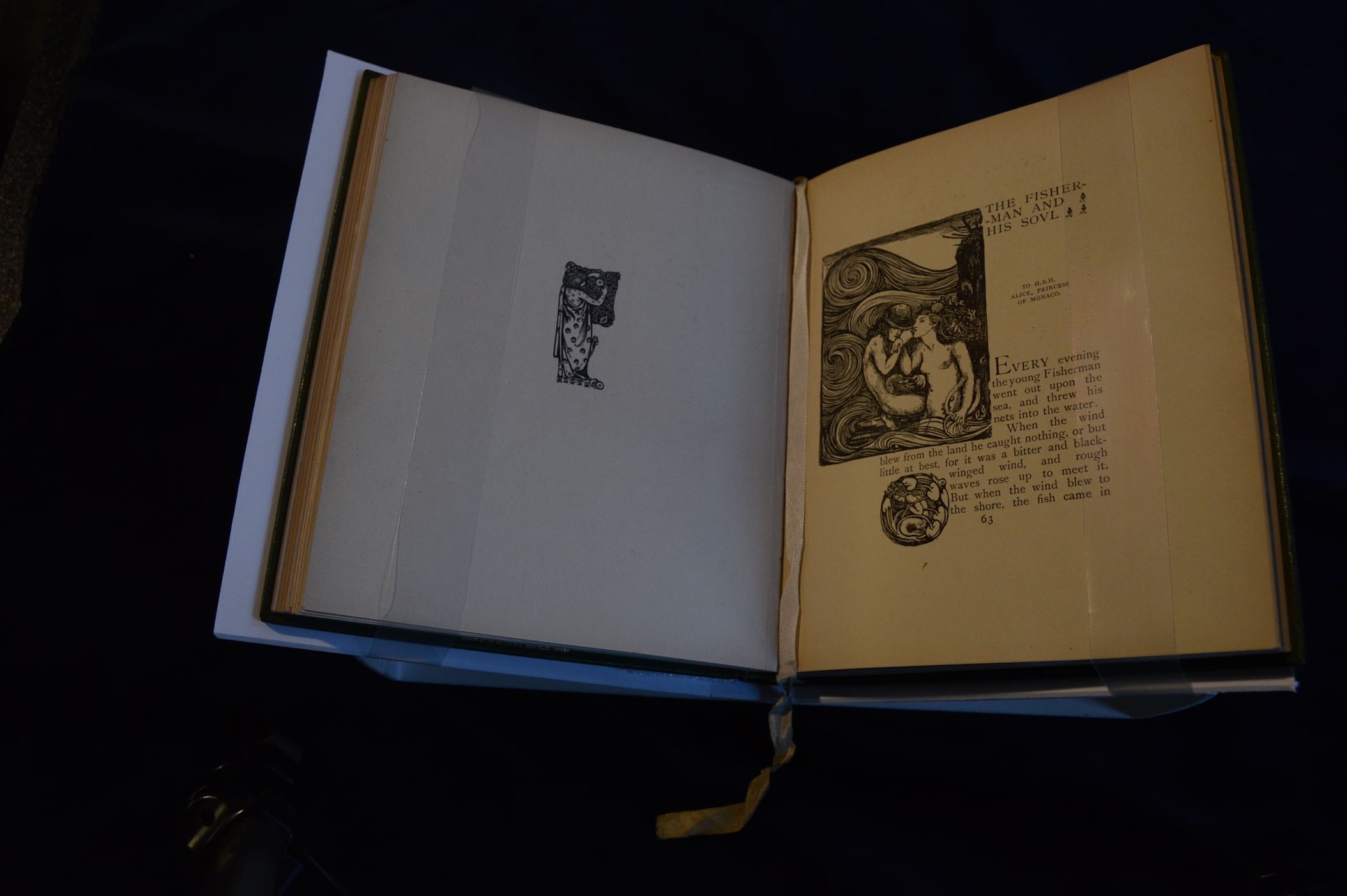 An egg cruet by Hester Bateman, the most important female silversmith in British history. (Photo courtesy of the Rosenbach Museum.)