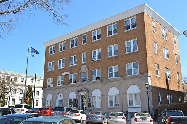 In 1971, the Media FBI office was in this building at One Veteran’s Square, which has since been converted to apartments. (Photo by Smallbones via Creative Commons/Wikimedia)