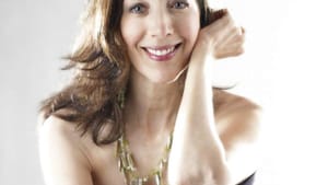 Phyllis Chapell sings at Chestnut Hill's Paris Bistro on August 26. (Photo by J. Paul Simeone.)