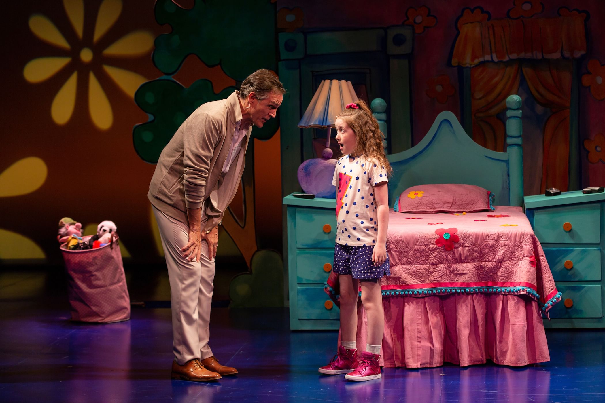 Set designers David Gallo and Viveca Gardiner go big on little-girlhood. (Photo by T. Charles Erickson.)