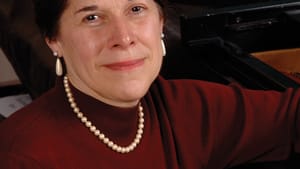 Cynthia Raim: A suspicious failure to age.