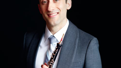 Like a silver halo of sound: Joshua Smith’s flute joined the Omni Quartet. (Photo by Frank Lanza.)