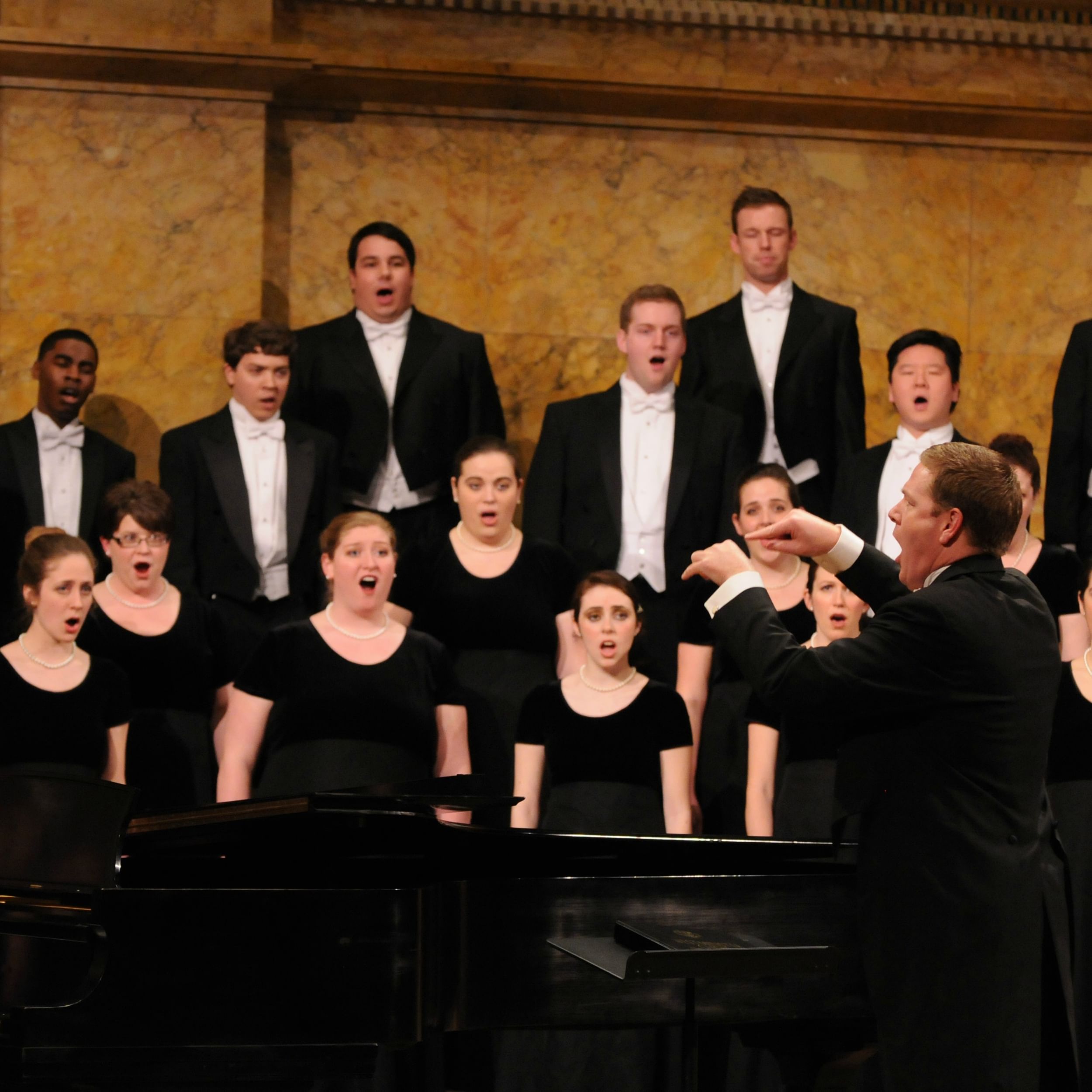Joe Miller directs the Westminster Choir Chorus. (Photo courtesy of Piffaro.)