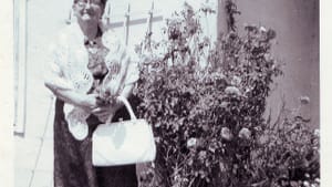 What's in her purse? (photo by freeparking via Flickr/Creative Commons)