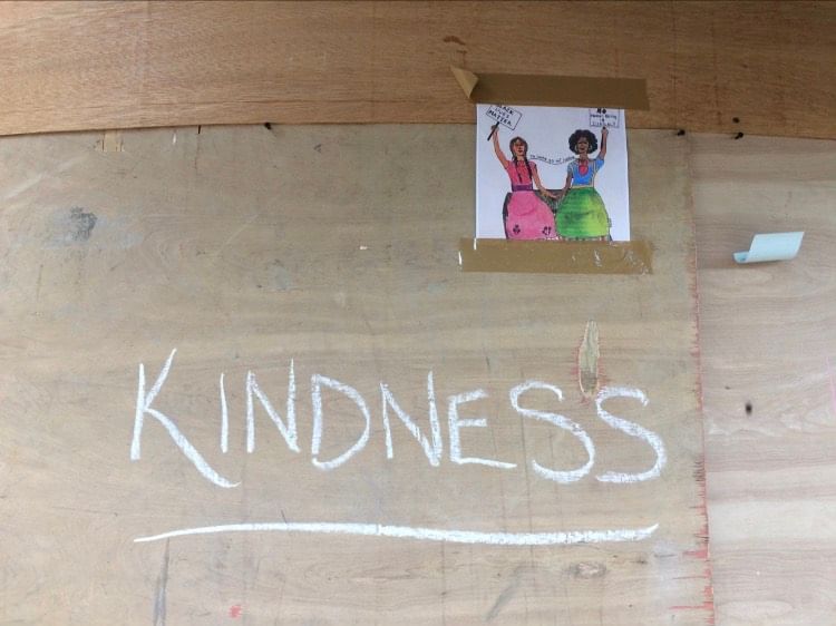Nowadays, the ways we show kindness have shifted. (Photo by Anndee Hochman.)