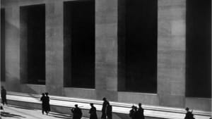 'Wall Street' (1915): Men dwarfed by their creations.